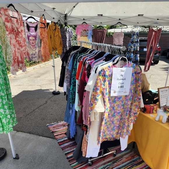 Meet your Posher, Angélique - Picture 2 of 3